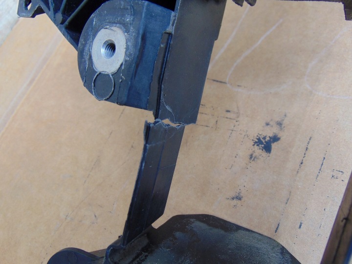 RENFORCEMENT AVANT PANNEAU AVANT MERCEDES W246 A2466200215