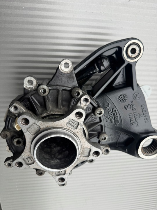 PONT MOTEUR TRANSMISSION ANGULAIRE NOIRE BMW R1200GS R1250GS K50 K51 8523952