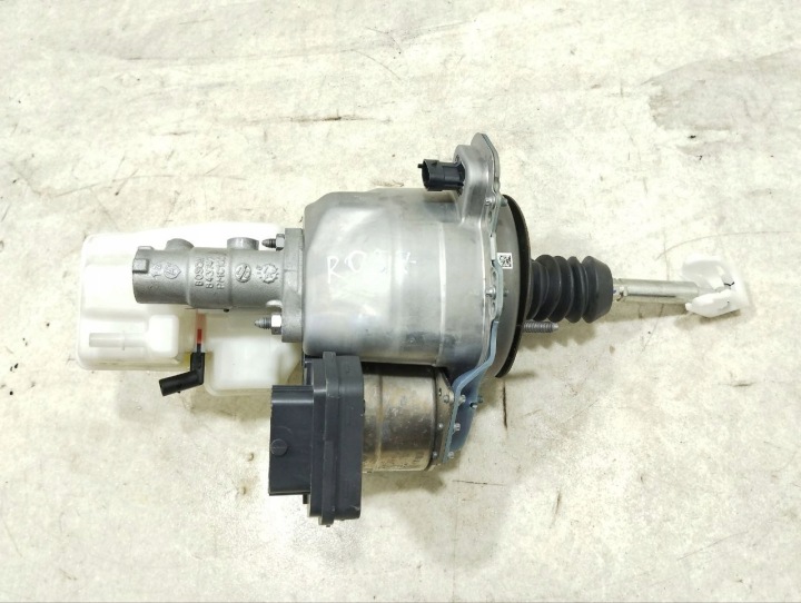 PORSCHE TAYCAN 9J1 2022 SERVOS FREINS