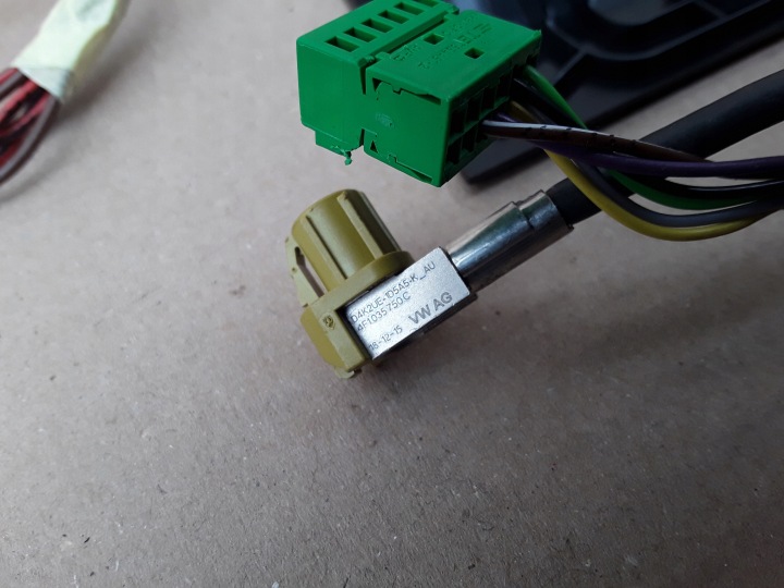 PRISE USB TRANSMISSION FAISCEAU DE CÂBLES SKODA FABIA III 6V 2016 5Q0035726C 5Q0035724