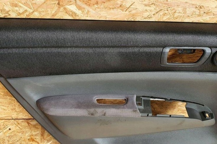 COLLECTEUR ARRIÈRE GAUCHES PORTES TOYOTA PRIUS (_W3_) 67722 2.0L 2006