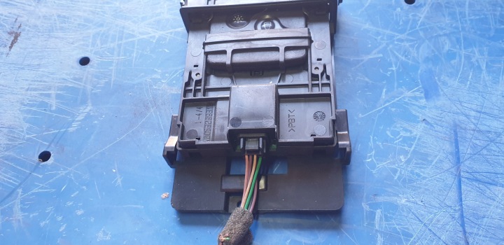 RENAULT LAGUNA III LECTEUR DE CARTE KART CARTE A2C53299319