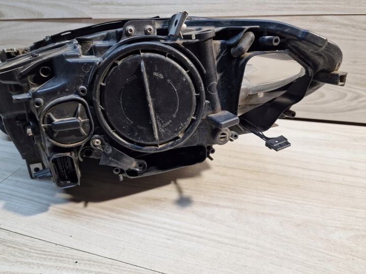 BMW 5 F10 PHARE DROITE BI-XENON 7203246-21