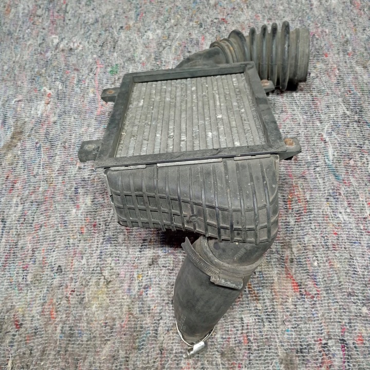 RADIATEUR ÉCHANGEUR AIR-AIR VW T4 2.5 TDI 90-03R 701145805B