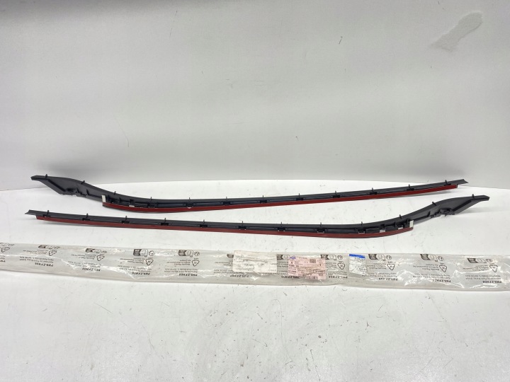NEUF MOULURE JOINT D'ÉTANCHÉITÉ VERTICALE VITRES AVANT AVANT FORD C-MAX II MK2
