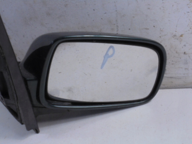 TOYOTA YARIS I 03-05 RÉTROVISEUR DROIT MANUEL LIFT 010673