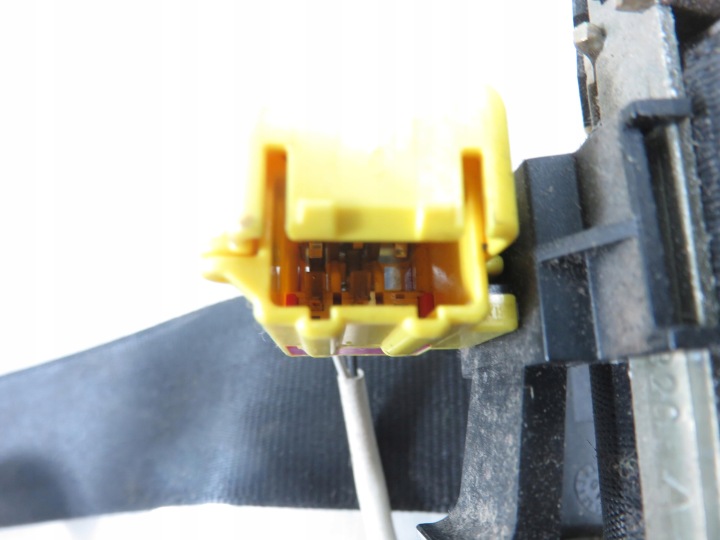 COURROIE DROIT AVANT VW TRANSPORTER T5 7H0857806F 33053660