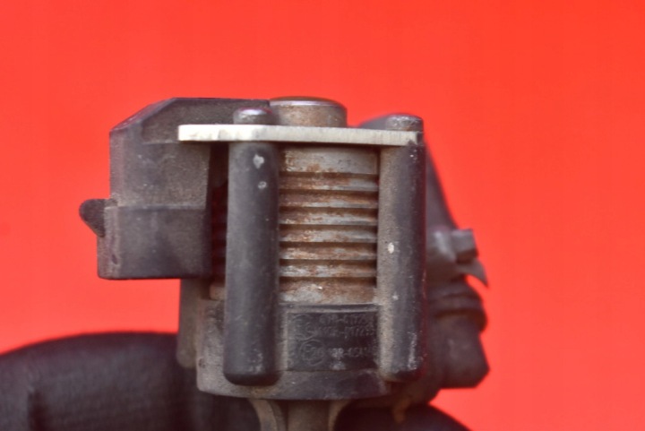 MOULURE INJECTION GAZ LPG INJECTEURS 67R-017294 3 PISTONS