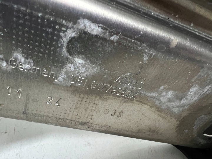 AUDI A6 C8 RENFORCEMENT COURROIE AVANT POUTRE SUPÉRIEURE 01779982X