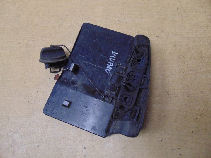 CLAPET GOULOTTE DE REMPLISSAGE CARBURANTS BOUCHON TRAFIC II VIVARO A 8200030800