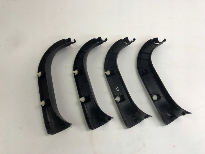 LEXUS CT 200 PROTECTION MOULURE COUVERCLES DE COFFRE COUVERCLES DE COFFRE GAUCHE ARRIÈRE 67938-76011