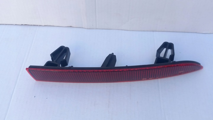 AUDI A4 B9 8W DROIT RÉFLECTEUR PARE-CHOCS ARRIÈRE AMPOULE