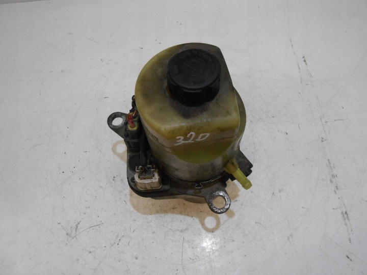 FORD FOCUS II MK2 POMPE AMPLIFICATEUR 4M513K514CA