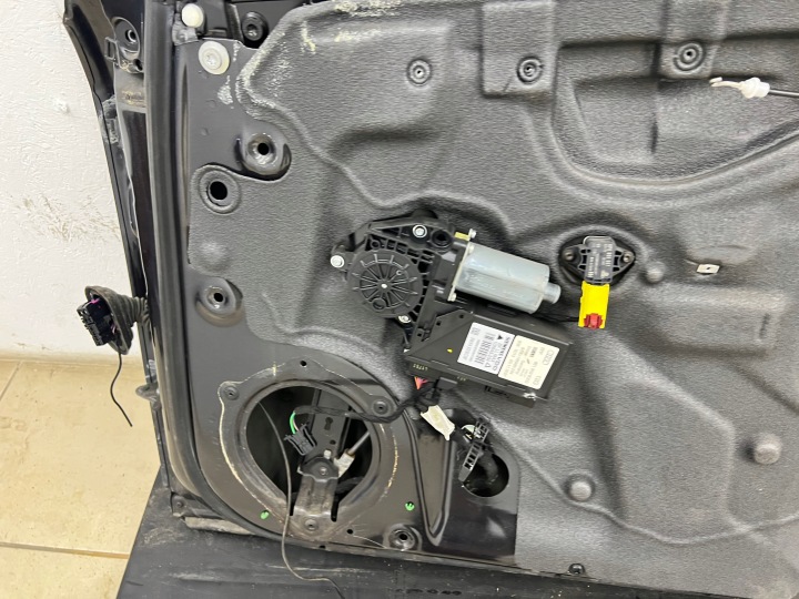 AUDI A4 B7 PORTES DROIT AVANT DROIT AVANT PEINTURE LZ7L EUROPE