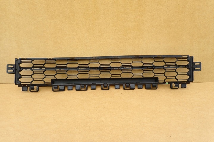 SKODA OCTAVIA MK4 19- GRILLE PARE-CHOCS AVANT 124041050100 5E3853677A OE