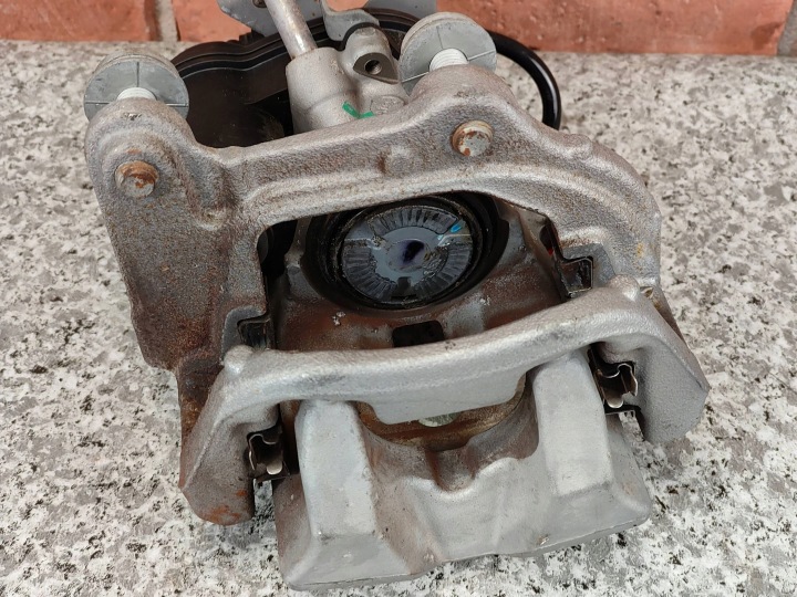 ÉTRIER DE FREIN DE FREIN DROIT ARRIÈRE BMW G01 X3 G02 X4 G05 X5 G06 42/20/330 6887386