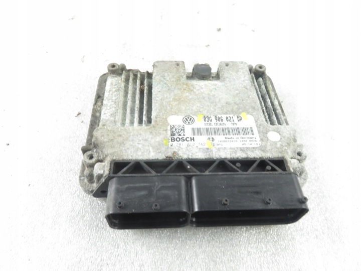 CONTRÔLEUR VW PASSAT B6 VARIANT (3C5) 1.9 TDI BKC 03G906021DP 0281012742