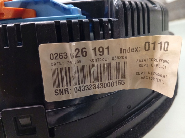 2005 AUDI A4 S4 B7 8E 8H COMPTEUR 0263026191