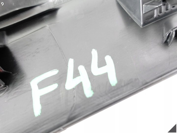 AUDI A5 8W6 F5 A4 8W0 B9 15-19 INFÉRIEURE PROTECTION MOULURE POTEAU A SEUIL VERSION UK