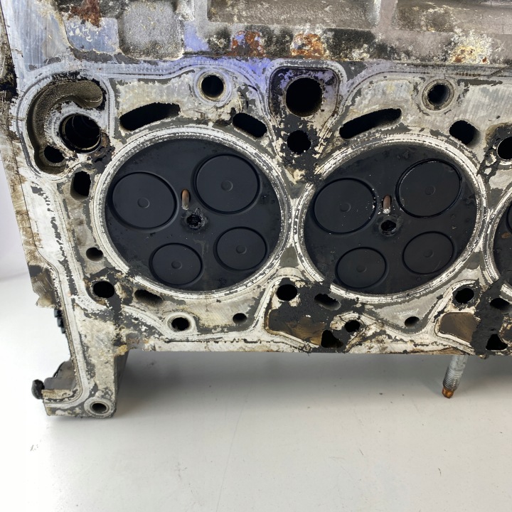 CULASSE MOTEUR FORD 2.2 TRANSIT 2,2 PEUGEOT CITROEN JUMPER BOXER