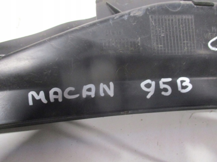 DOUBLURE DE PASSAGE DE ROUE PORSCHE MACAN 95B 95B819403B