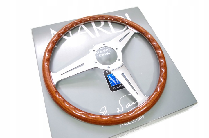 VOLANT EN BOIS NARDI TORINO 36CMMERCEDES/BMW