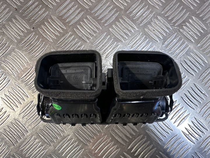 JAGUAR F-PACE GRILLE CONDUIT D'AIR ARRIÈRE TUNNELS CENTRAL GJ32014A22AA