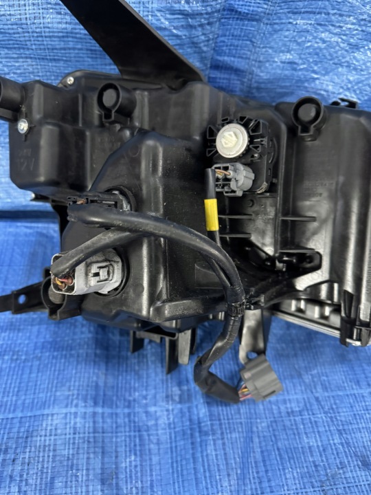 PHARE AVANT GAUCHE MAZDA MX-30 E-SKYACTIV DN4J-67890 UK