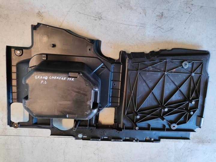 JEEP GRAND CHEROKEE WK2 SRT INSERT PLANCHERS GAUCHE 05108283AE