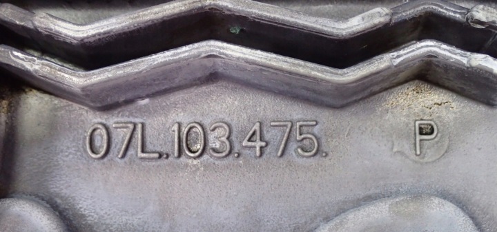 COUVERCLE DE SOUPAPES BUH 5.0TFSI AUDI RS6 C6 07L103475P