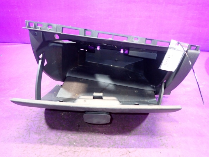 RENAULT CLIO III 05-09 BOÎTE À GANTS PASSAGER 8200475692
