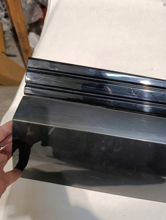 MOULURE PORTES DROITS AVANT AUDI E-TRON 4KE 4KE853960