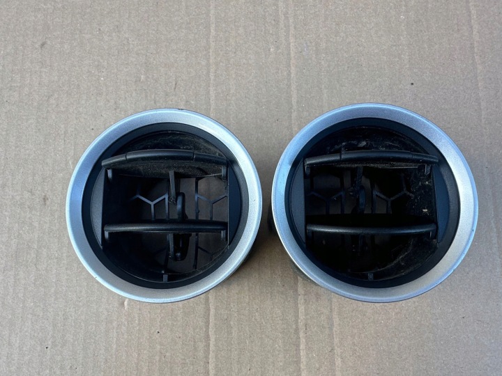 FORD FIESTA MK7 GRILLE CONDUIT D'AIR DROITE GAUCHE GRILLES ENSEMBLE