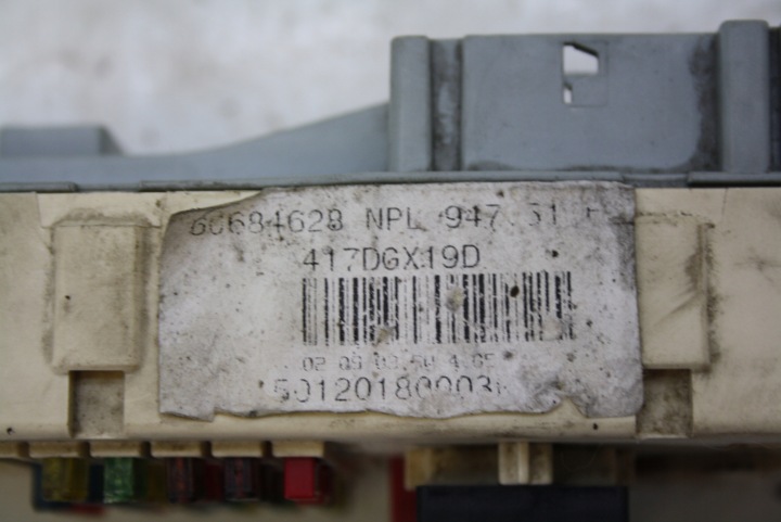 BOÎTE FUSIBLES ALFA ROMEO GT 1,9 JTD 46558758
