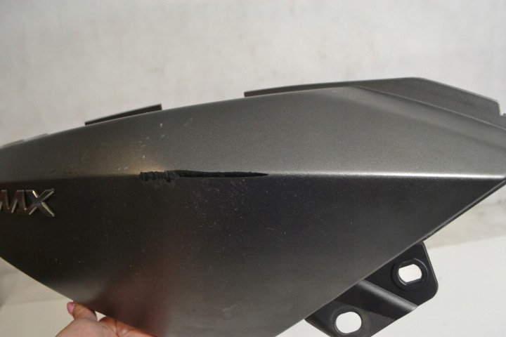QUEUE PLASTIQUE DROIT YAMAHA XMAX 125 250 400 13-17'