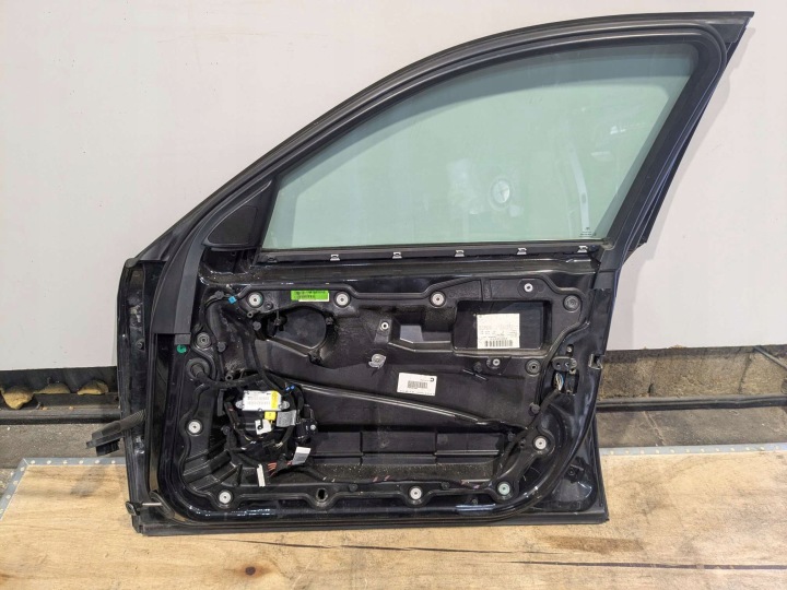 PORTES DROIT AVANT DROIT AVANT NOIR SAPPHIRE 475 BMW 7 E65 E66 01-09R