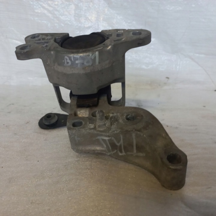 VIVARO TRAFIC B TALENTO COUSSIN MOTEUR FIXATION POIGNÉE 165385971R