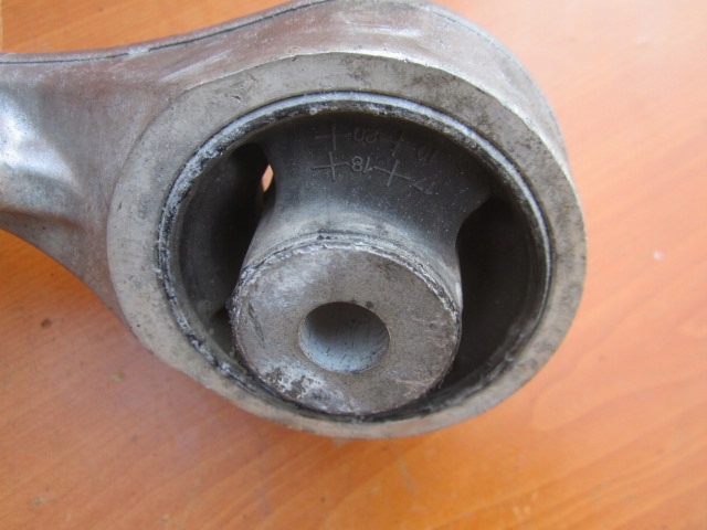 TESLA X MODÈLE AVEC BRAS DE SUSPENSION DROIT AVANT AVANT INFÉRIEUR P1420346-00-B AL6110M-T6 R