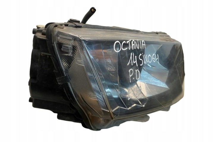 PHARE DROITE AVANT SKODA OCTAVIA III (5E3) 1T0941329B 1.4L GASOLINE 2014