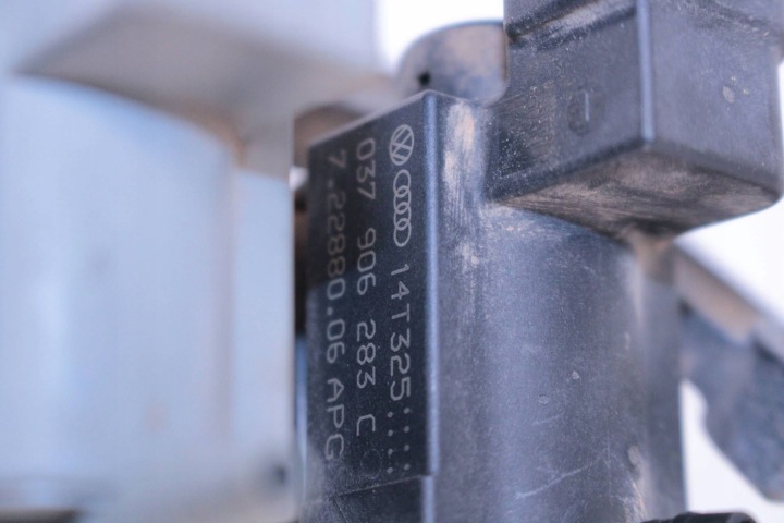 SOUPAPE ELEKTROMATYCZNY AUDI Q5 (8R) 079906283D 3.2L GASOLINE 2010