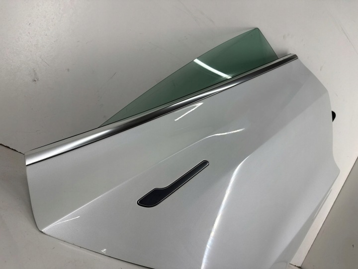 PORTES ARRIÈRE DROITE CÔTÉ TESLA MODÈLE 3 1081458S0A