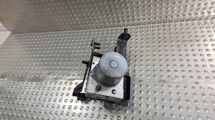 POMPE CONTRÔLEUR ABS 6775730 BMW E60 E61 E63 E64