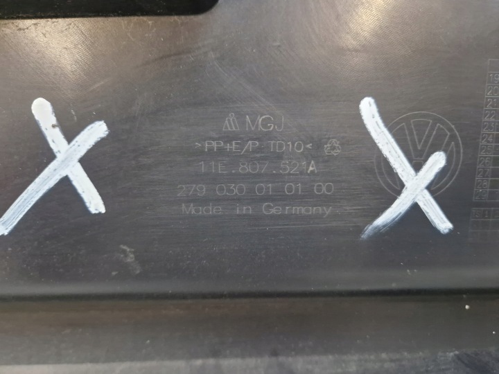 VW ID 5 ID5 PARE-CHOCS ARRIÈRE ARRIÈRE AMPOULE 11E807521