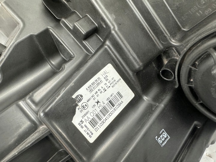 MERCEDES SPRINTER W906 LIFT GAUCHE PHARE AVANT