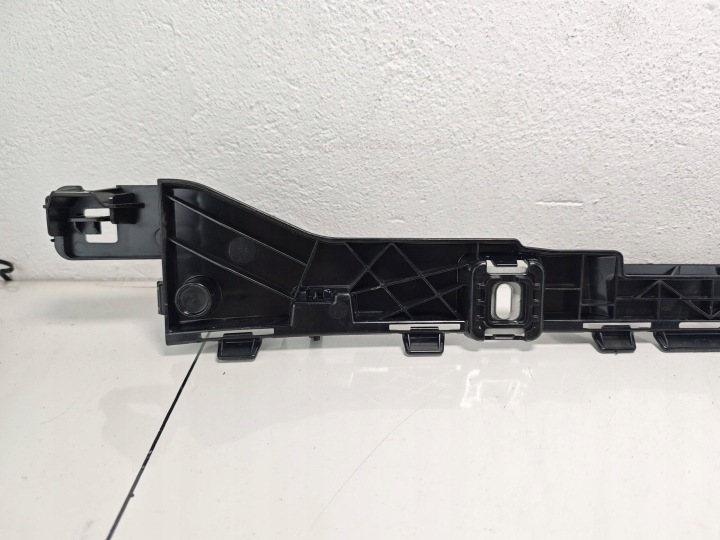 MERCEDES E CLASSE W214 GLISSIÈRE PARE-CHOCS CENTRAL ARRIÈRE A2148851000