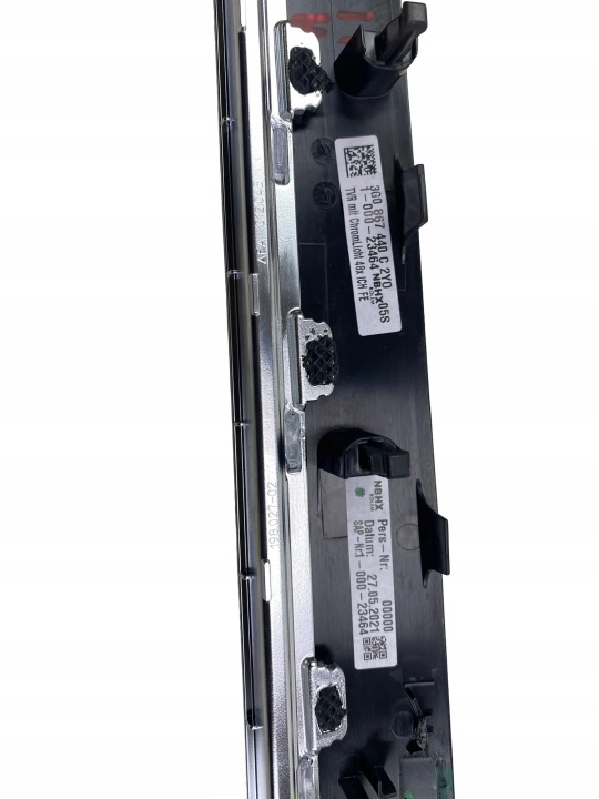 PASSAT MOULURE DÉCORATIVE PORTES DROIT AVANT 3G0867440