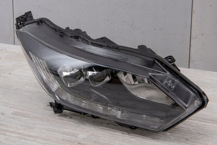 HONDA HR-V II RU 2015-2018 PHARE AVANT LED DROITE 33100T72G31