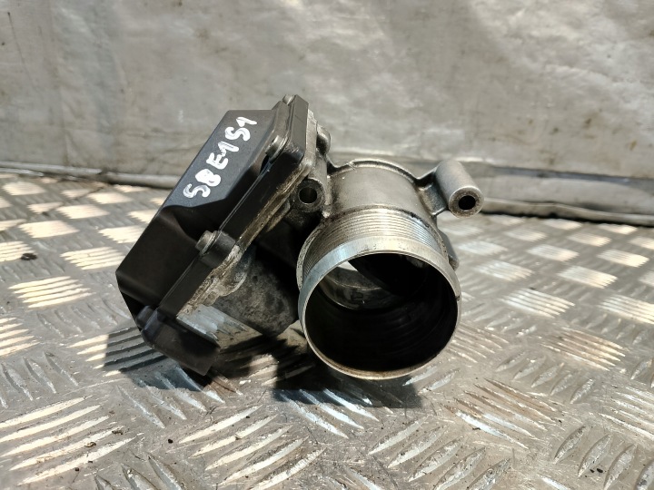 PAPILLON DES GAZ AIR AUDI A4 B8 2.0 TDI A2C53338105