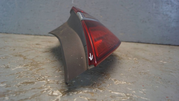 OPEL INSIGNIA A LIFT HAYON PHARE DROIT ARRIÈRE (C1953)