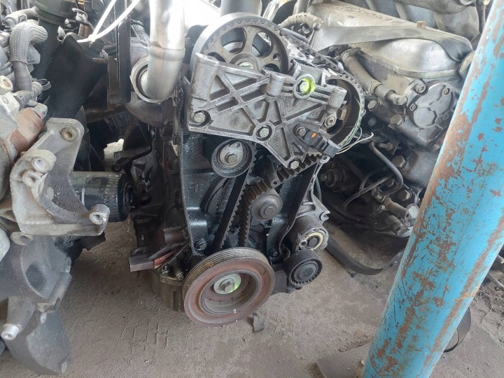 MOTEUR DIESEL SYSTÈME INJECTEURS RENAULT MEGANE II K9K722
